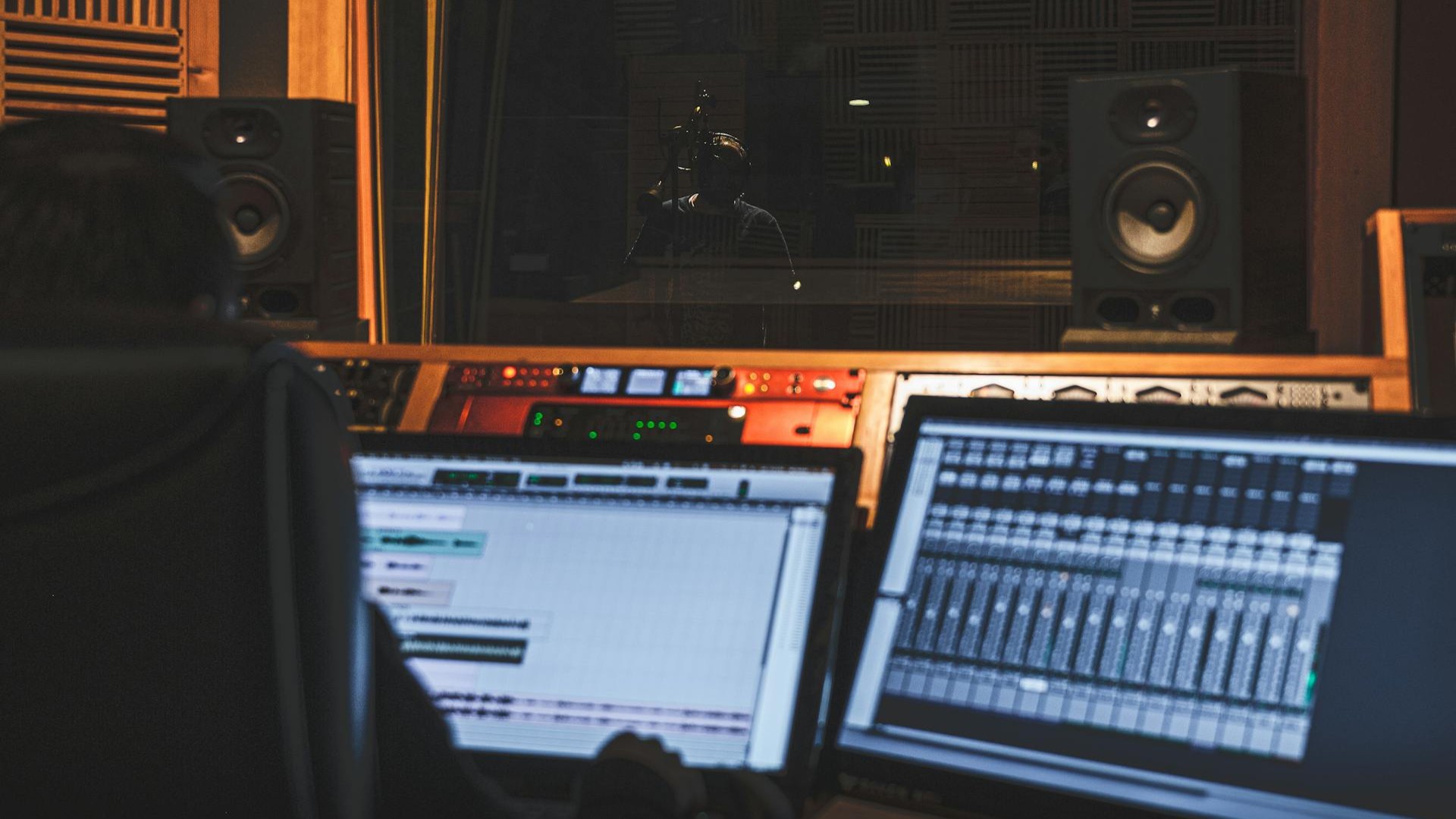 Why Creators Rely on Professional Dubbing Studios